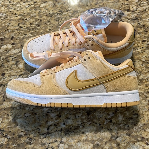 💛 Dunk Low LX 'Gold Suede' DV7411-200 Women’s Size 8.5 - Picture 9 of 15